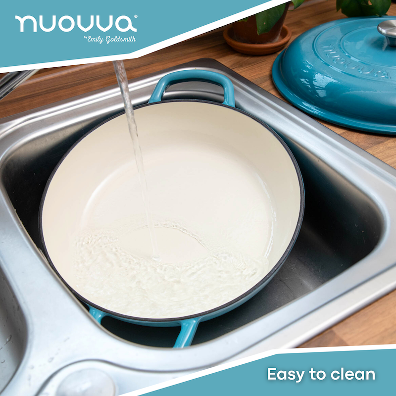 32cm Enamelled Cast Iron Shallow Casserole Dish with Lid – 3.5L, Nuovva