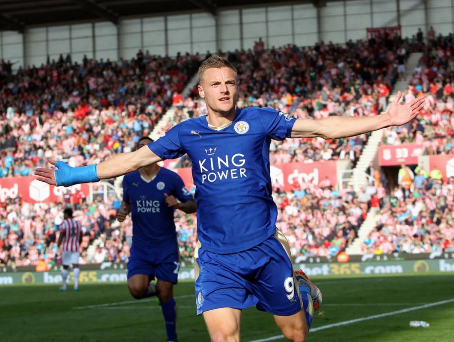 Leicester City Retro Jersey – 2015-2016