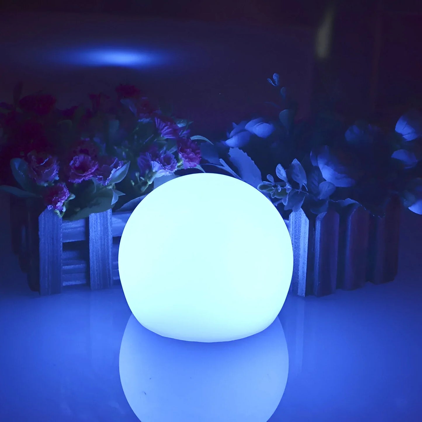 essantials – Weatherproof Garden Light